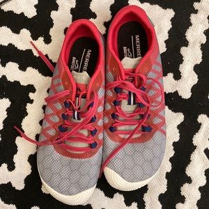 Never worn womens merrell sneakers